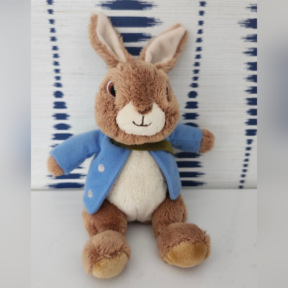 Peter Rabbit 8" Plush